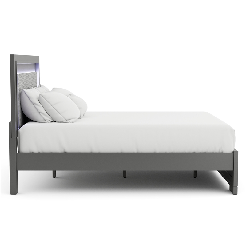 Bowery Hill 5-Piece Wood Bedroom Set with King Bed in Metallic Gray Finish