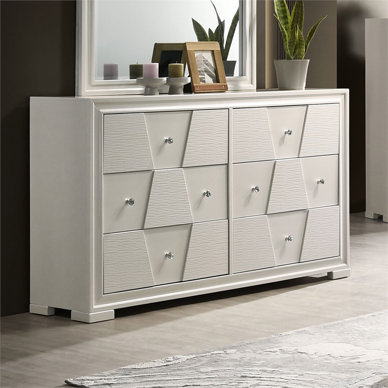 Bowery Hill Solid Wood 6-Drawer Dresser in White with Acrylic Knobs