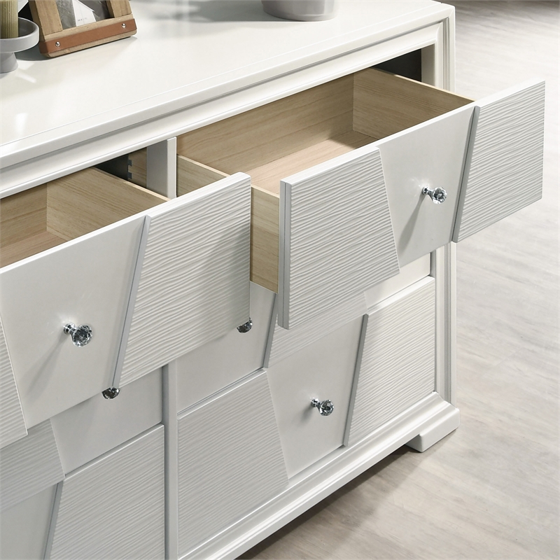Bowery Hill Solid Wood 6-Drawer Dresser in White with Acrylic Knobs