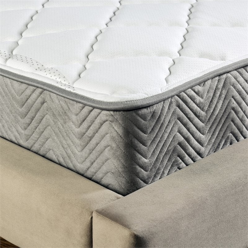 Bowery Hill Edge Queen Pocket Coil Mattress with Foam in White