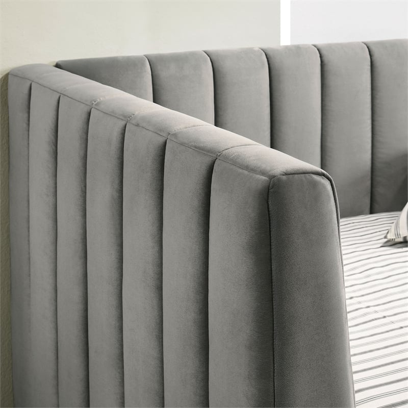 Bowery Hill Tufted Twin Daybed in Light Gray with Metal Legs
