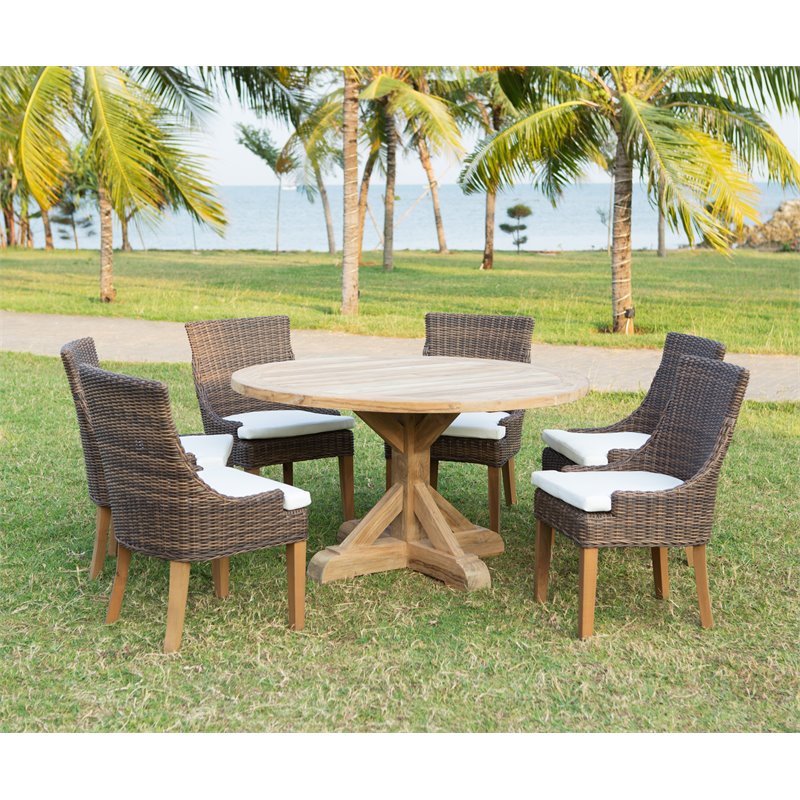 Pemberly Row Modern Wood Patio Round Dining Table in Natural