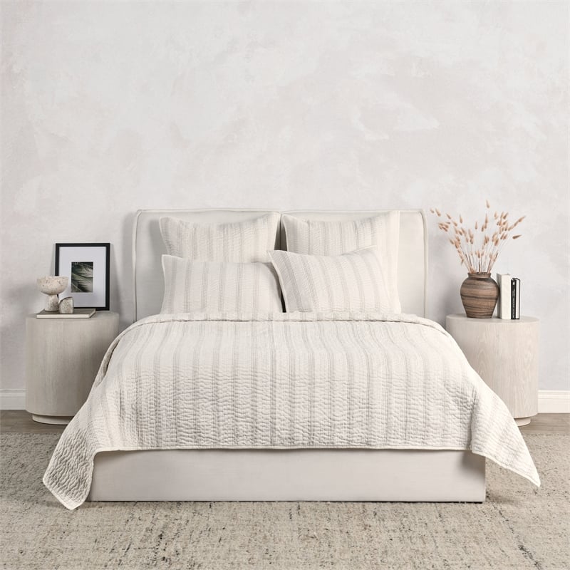 Pemberly Row Contemporary Cotton Linen Eggshell Beige King Quilt