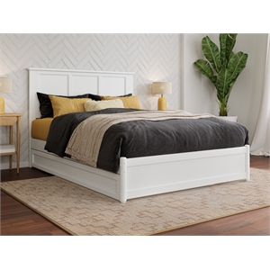Pemberly Row Full Wood Platform Bed with Panel Footboard & Twin Trundle in White