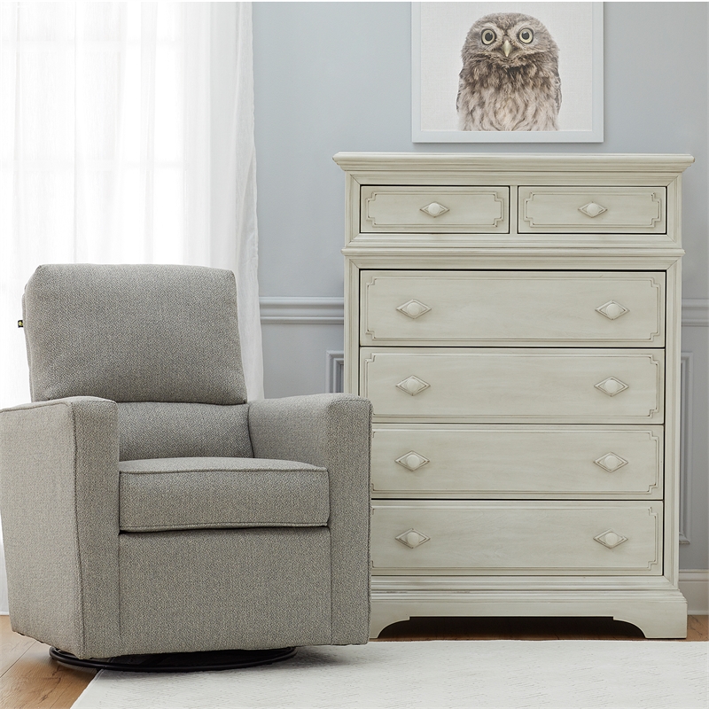 Pemberly Row 6-Drawer Traditional Wood Chest in Antique White