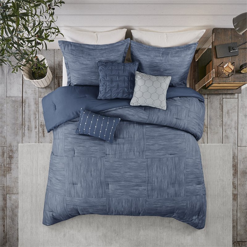 Pemberly Row 7-Piece Polyester Printed Seersucker Comforter Set in Navy