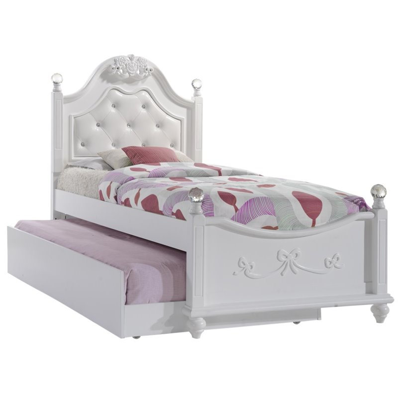 Pemberly Row Contemporary 4 Piece Twin Platform Bedroom Set in White
