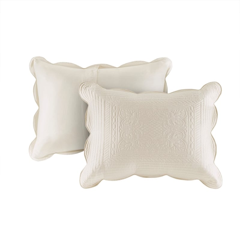 Pemberly Row 3-Piece Reversible Scalloped Edge Quilt Set in Cream