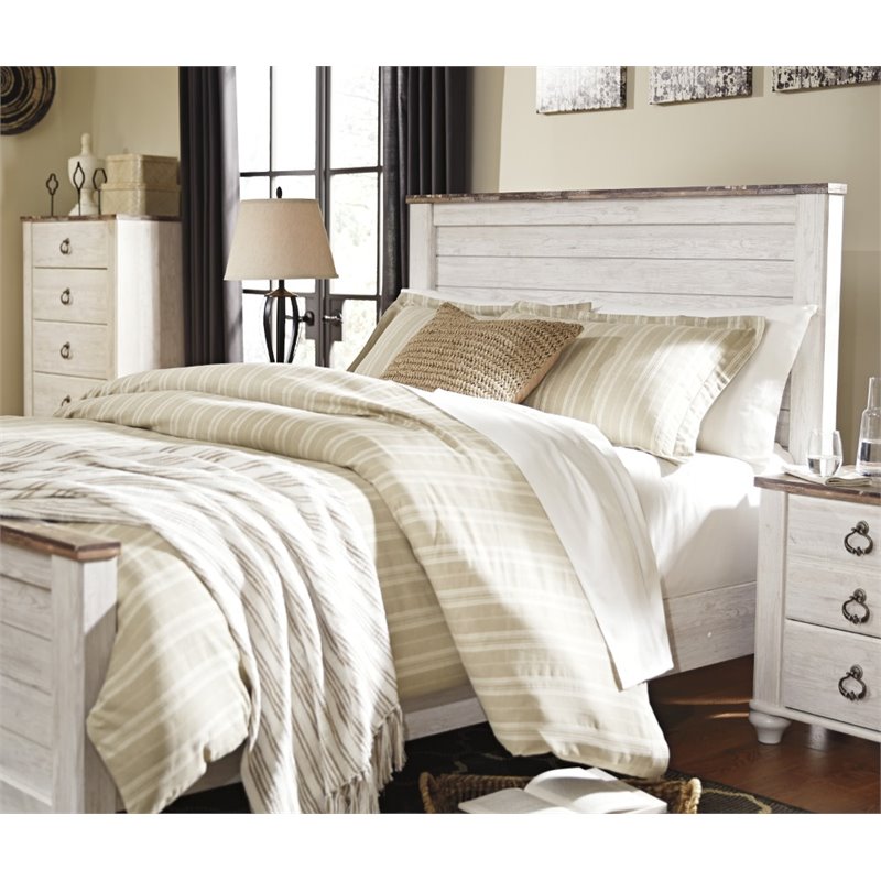 Pemberly Row Set of 3 Queen Panel Bed & 4-Drawer Door Chest & 5-Drawer Chest
