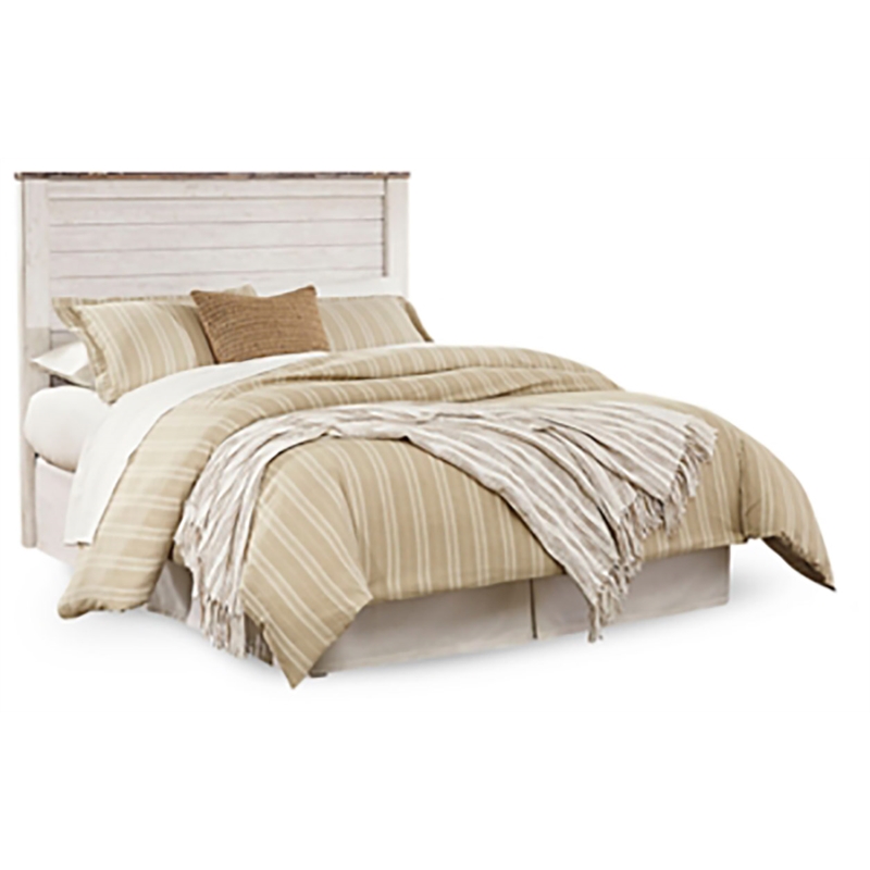 Pemberly Row Set of 2 Queen Panel Bed in Whitewash & 5-Drawer Chest in White