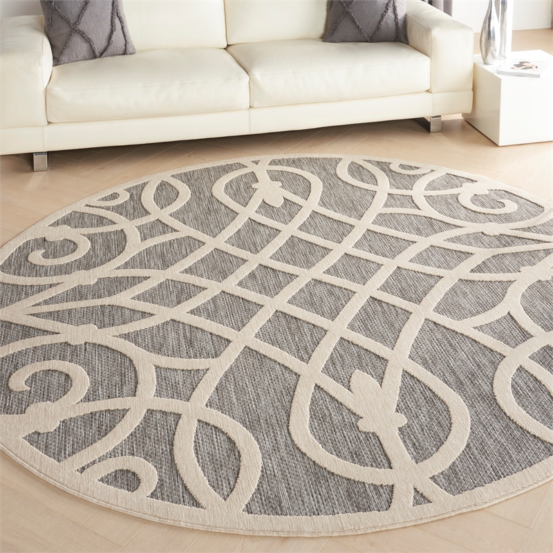 Pemberly Row Round Contemporary Polypropylene Area Rug in Gray