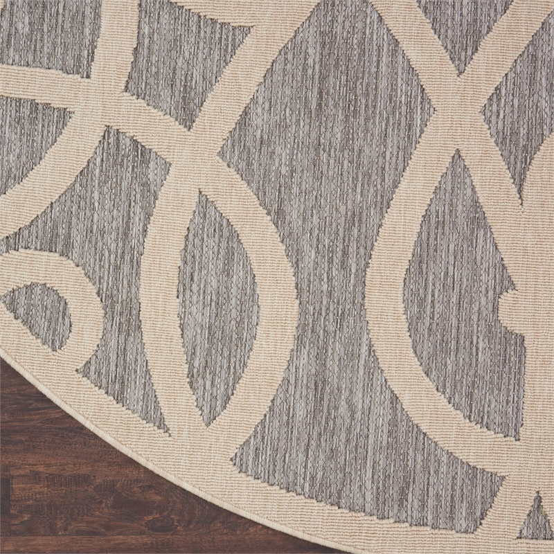 Pemberly Row Round Contemporary Polypropylene Area Rug in Gray