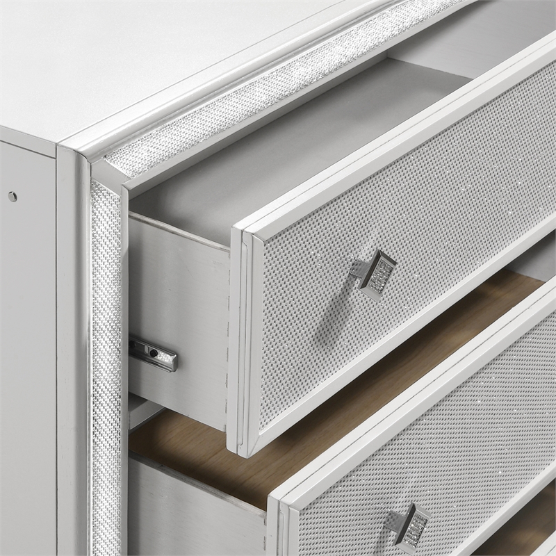 Pemberly Row Modern / Contemporary Wood 6-Drawer Dresser in White