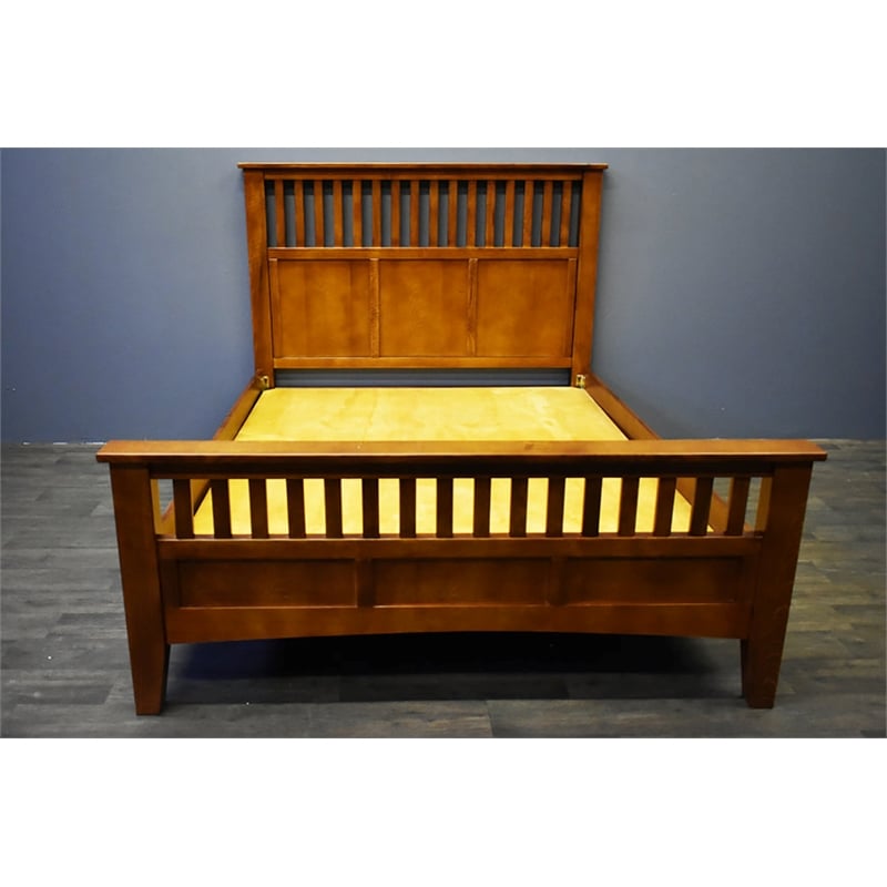 Pemberly Row Craftsman Mission Solid Wood Queen Bed with Slats in Cherry