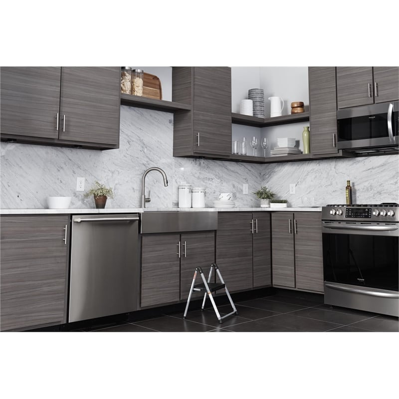 Pemberly Row Contemporary Metal 17