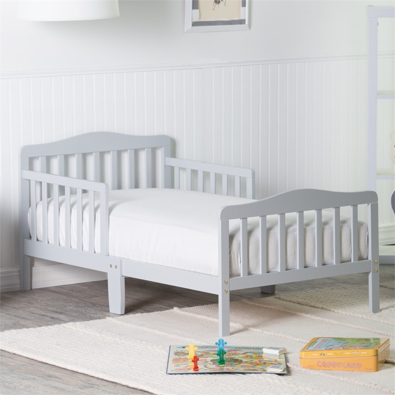 Pemberly Row Contemporary New Zealand Pine Solid Wood Toddler Bed in Gray
