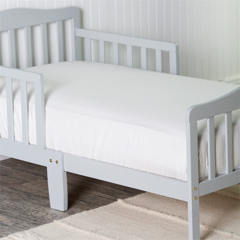 Pemberly Row Contemporary New Zealand Pine Solid Wood Toddler Bed in Gray
