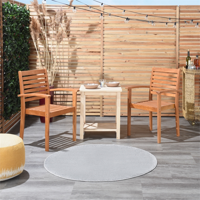 Pemberly Row 4' x Round Silver Gray Fabric Outdoor Area Rug (4' Round)