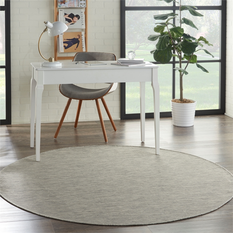 Pemberly Row 6' x Round Light Gray Fabric Modern Area Rug (6' Round)