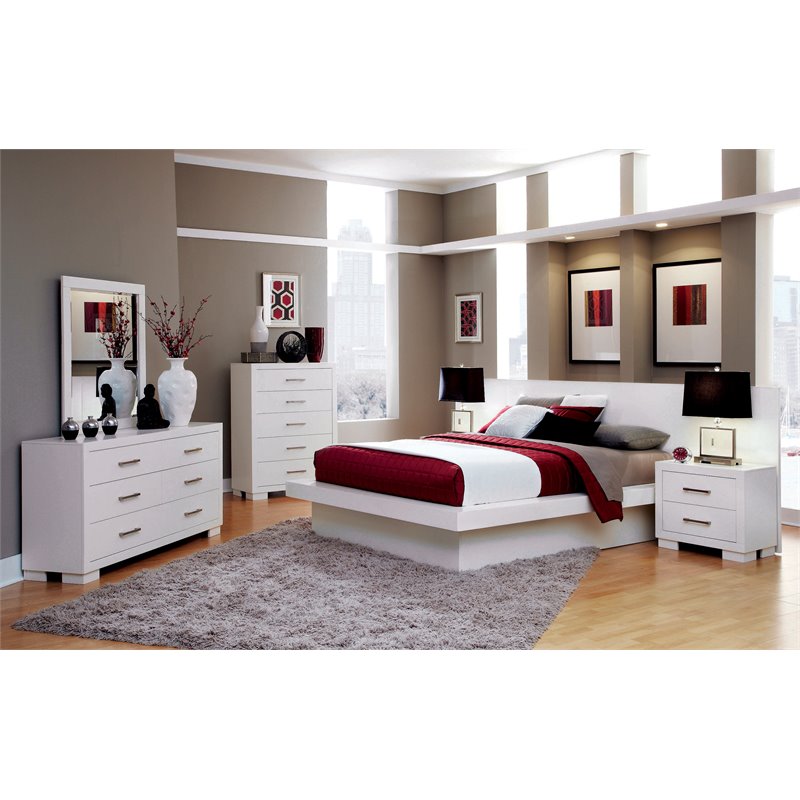 Pemberly Row 4-piece Queen Platform Wood Bedroom Set in White