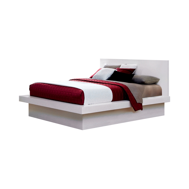 Pemberly Row 4-piece Queen Platform Wood Bedroom Set in White