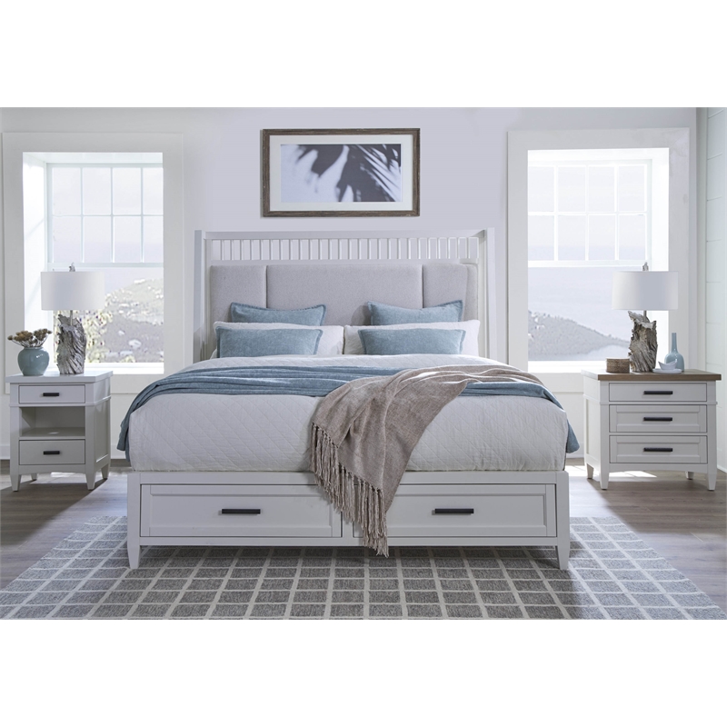 Pemberly Row 30.5'W Modern Bedroom 3 Drawer Nightstand in White