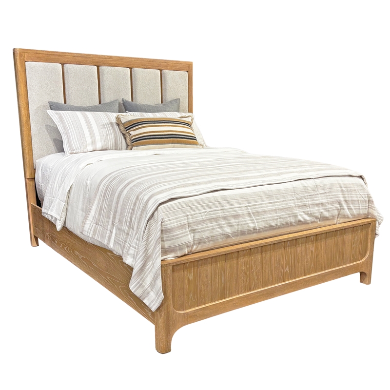 Pemberly Row Queen Panel Bed 2 Nightstands and Dresser with Mirror