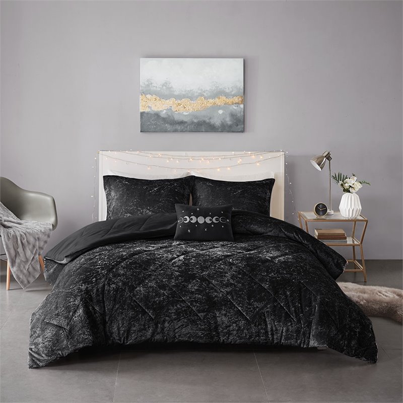 Pemberly Row Contemporary Polyester Crushed Comforter Set in Black