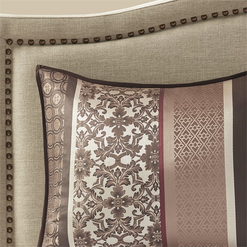 Pemberly Row 7-Piece Polyester Jacquard Comforter Set in Red