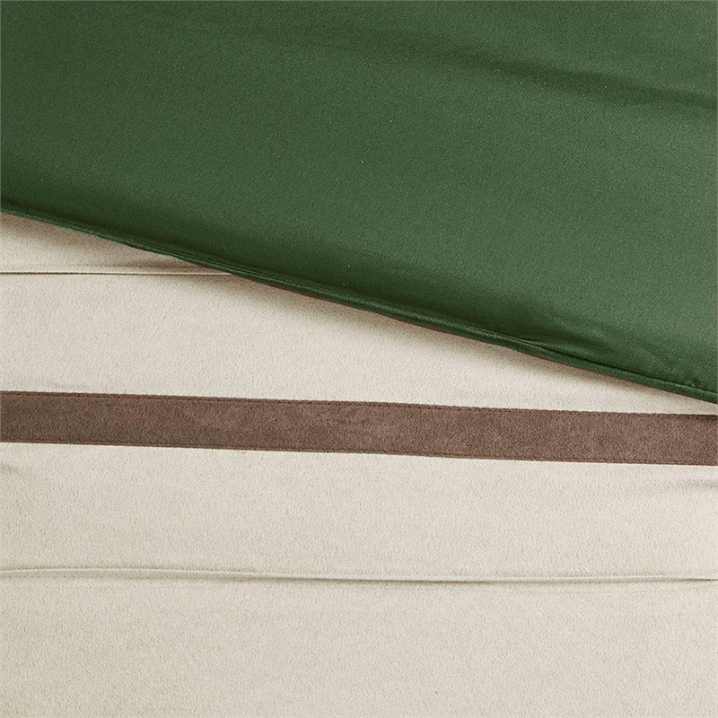 Pemberly Row Modern / Contemporary 7 Piece Comforter Set in Green