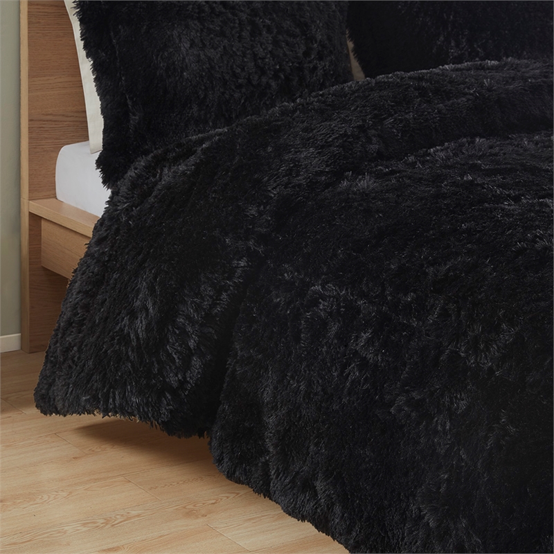 Pemberly Row Contemporary Shaggy Long Fur Comforter Mini Set in Black