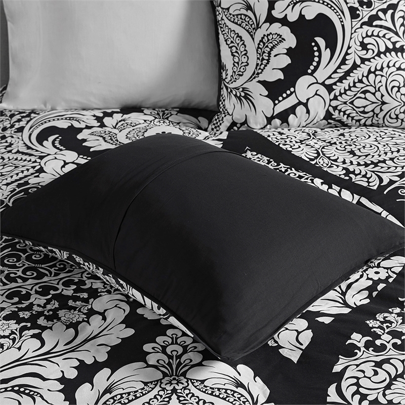 Pemberly Row Contemporary 7-Piece Cotton Printed Comforter Set in Black