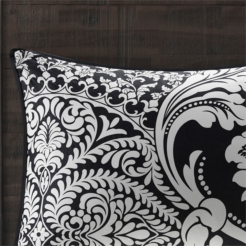 Pemberly Row Contemporary 7-Piece Cotton Printed Comforter Set in Black
