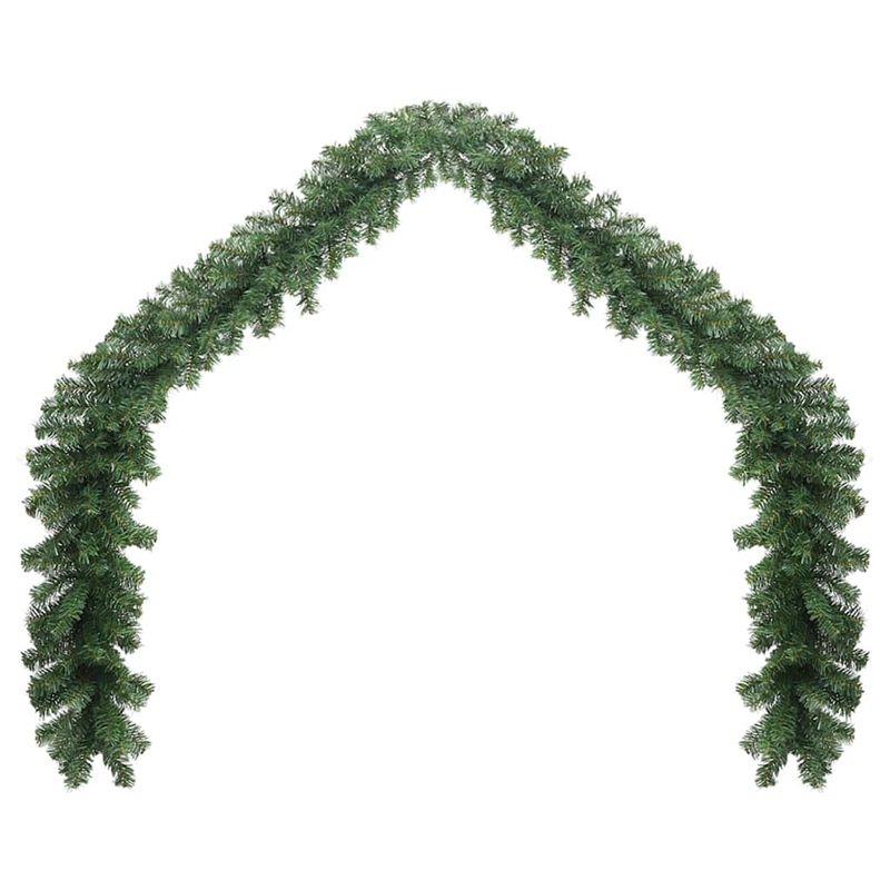 Pemberly Row 16.4' Artificial Greenery Plastic Garland in Green