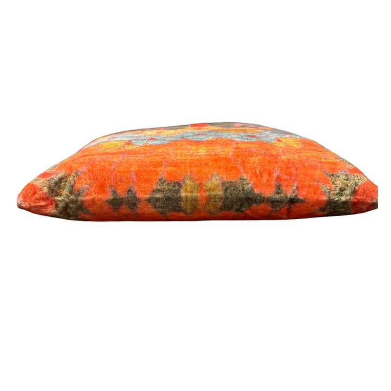 Pemberly Row Luxury Arts & Crafts Sofa Cushion Cover + Insert in Multi Color