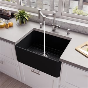 Pemberly Row Black Matte Smooth Apron 24&quot x 18&quot Single Bowl Fireclay Farm Sink
