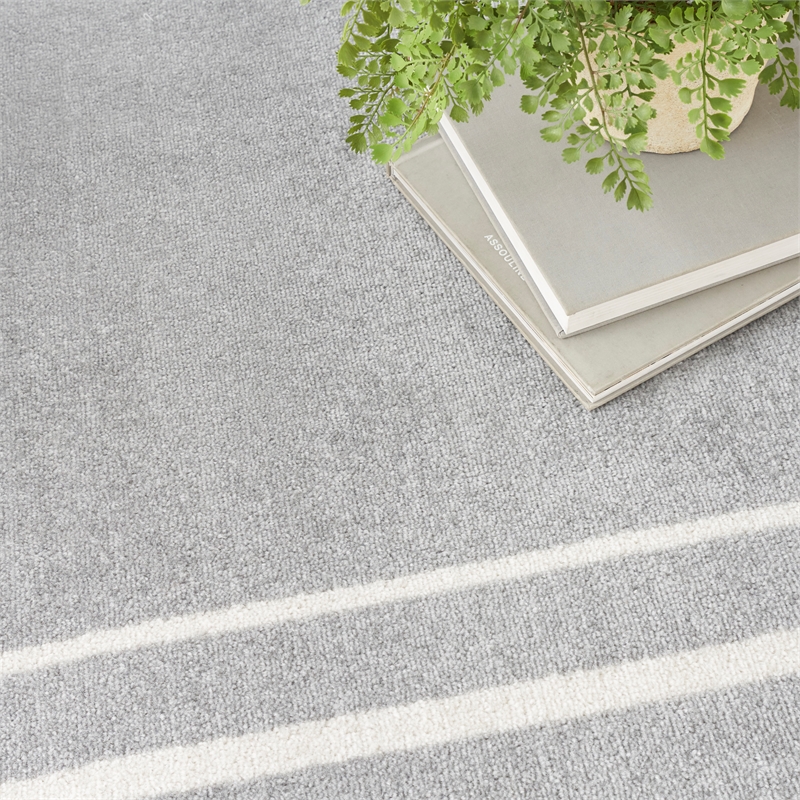 Pemberly Row Modern / Contemporary 5'x7' Grey/Ivory Plush Rug