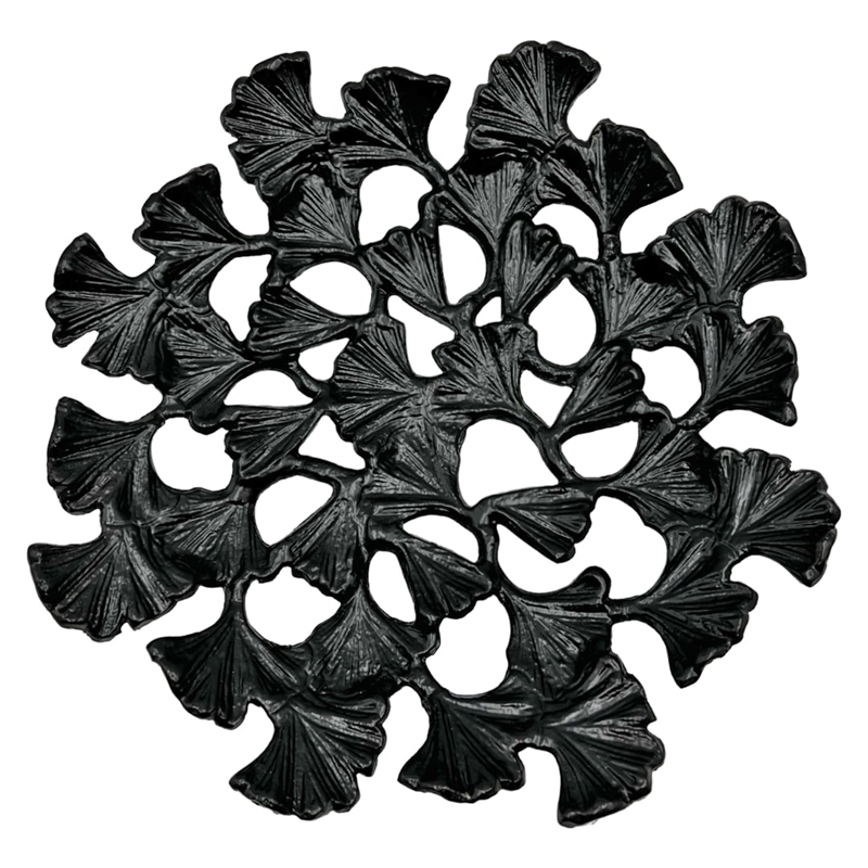 Pemberly Row 11.5-inch Wide Decorative Handmade Aluminum Leaf Platter