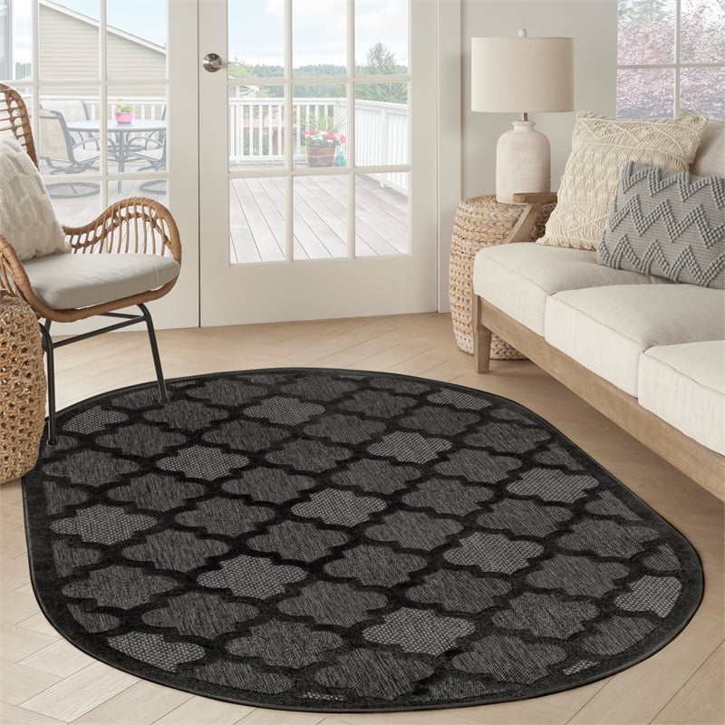 Pemberly Row Easy Care 6'x9' Oval Charcoal Black Fabric Modern Area Rug