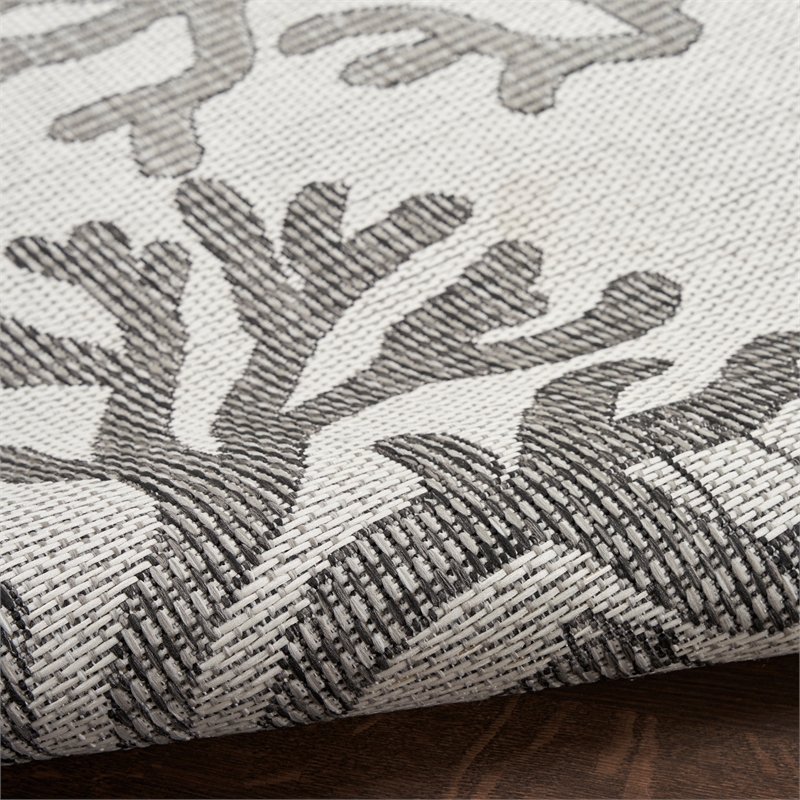 Pemberly Row Contemporary Home Garden Oasis 4'x6' Fabric Grey Area Rug