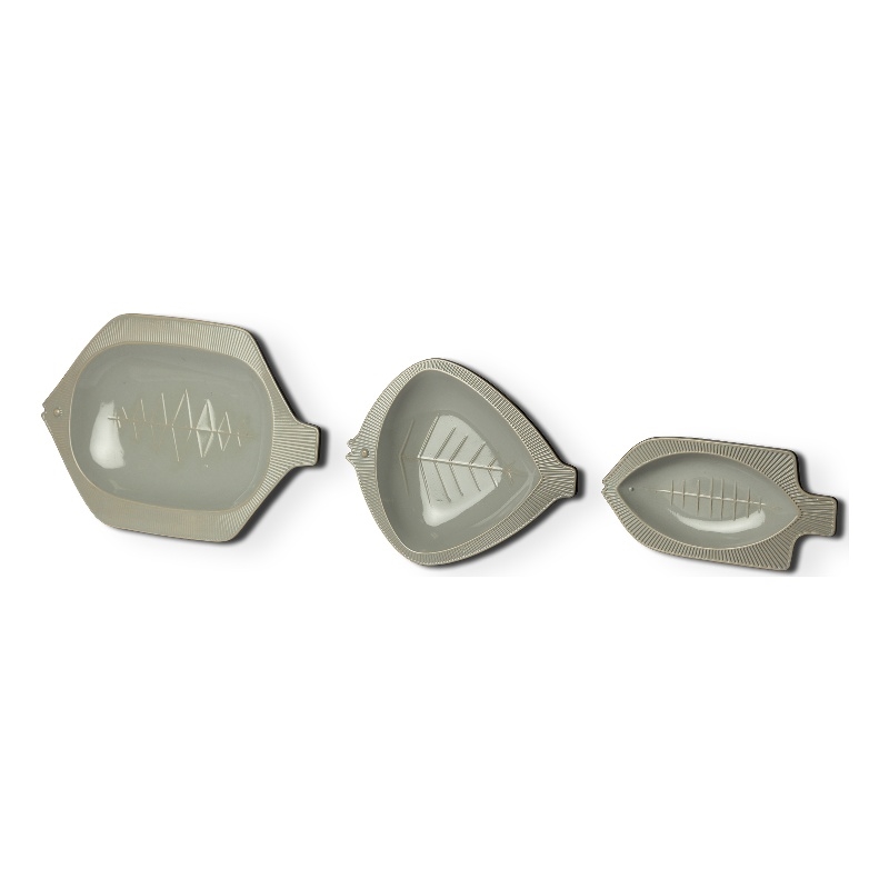 Pemberly Row Contemporary Set of 3 Metal Decorative Fish Trays in Gray