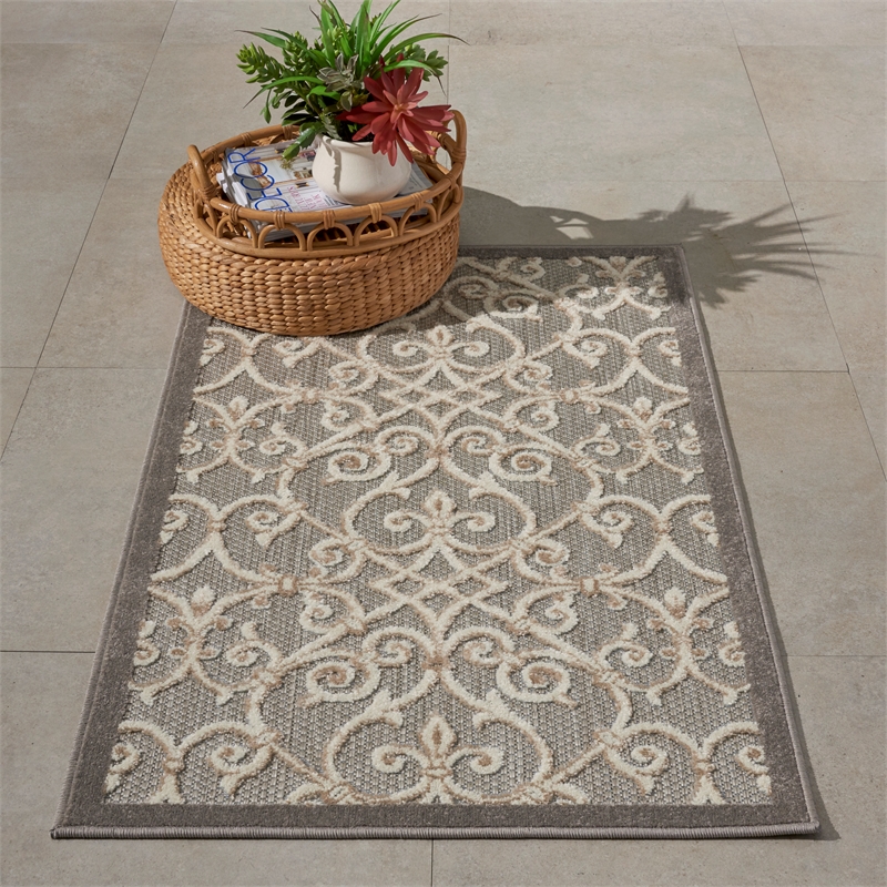 Pemberly Row Contemporary 2'8