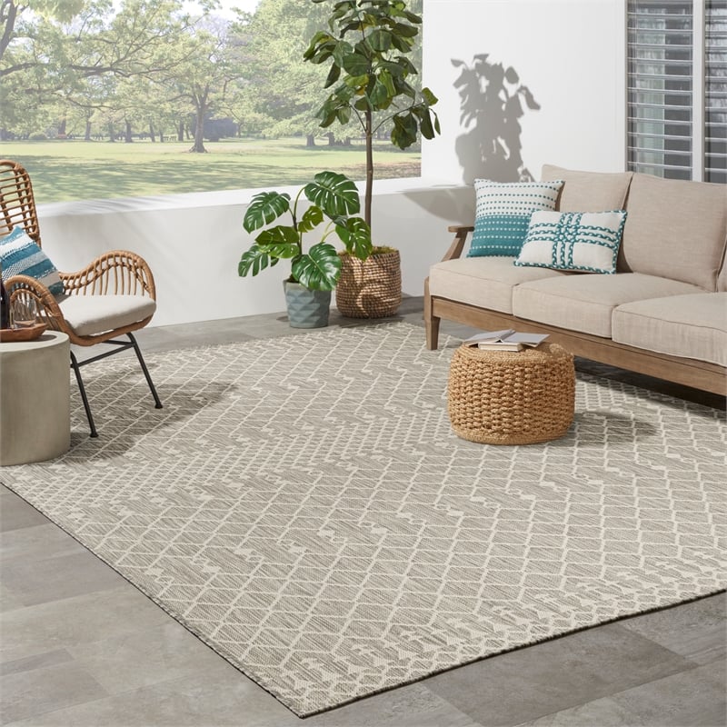 Pemberly Row Modern / Contemporary 8'x10' Fabric Light Gray Area Rug