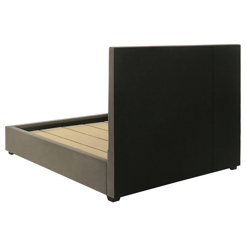 Pemberly Row Set of 4 Eastern King Panel Platform Bed & Dresser & Nightstands