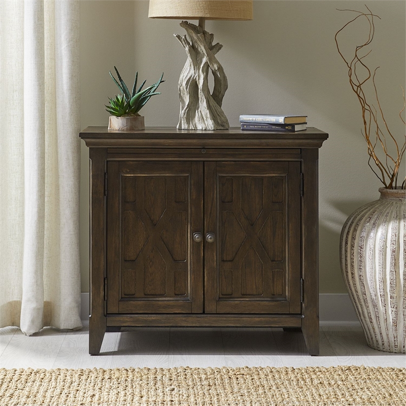 Pemberly Row Set of 4 Queen Panel Bed & Dresser & Chests with Charging Station