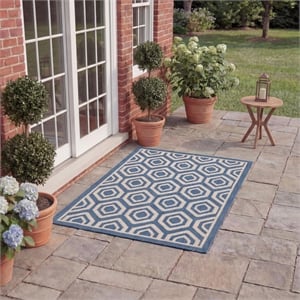 Pemberly Row Polypropylene Blue Indoor Outdoor Rug - 2' x 3'7&quot