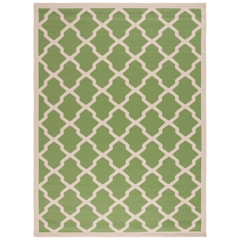 Pemberly Row Polypropylene Green Indoor Outdoor Rug - 6'7