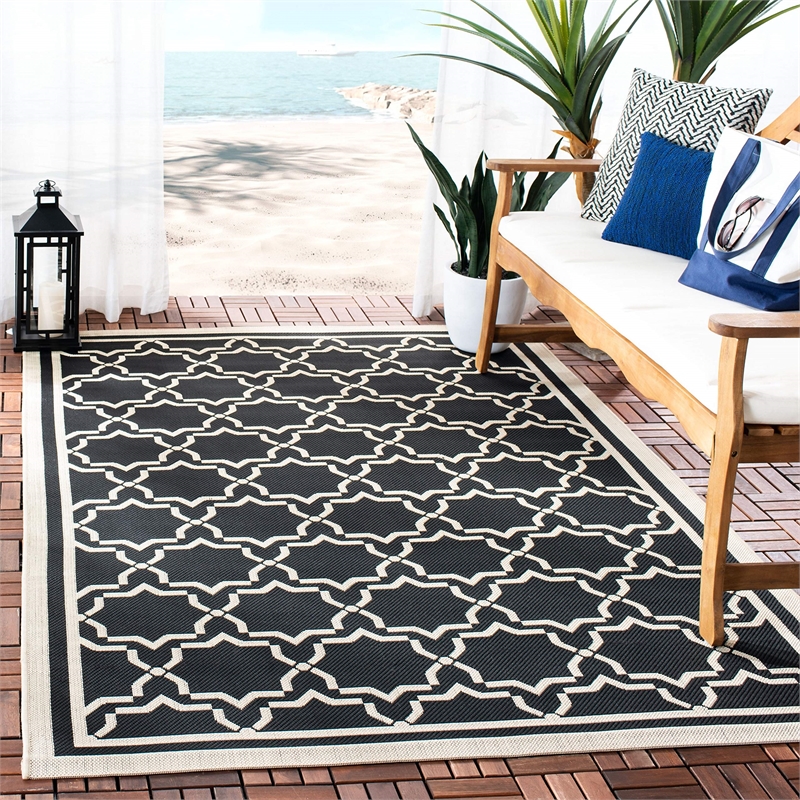 Pemberly Row Polypropylene Navy Indoor Outdoor Rug - Round 6'7
