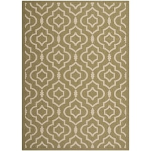 Pemberly Row Polypropylene Green Indoor Outdoor Rug - 4' x 5'7&quot