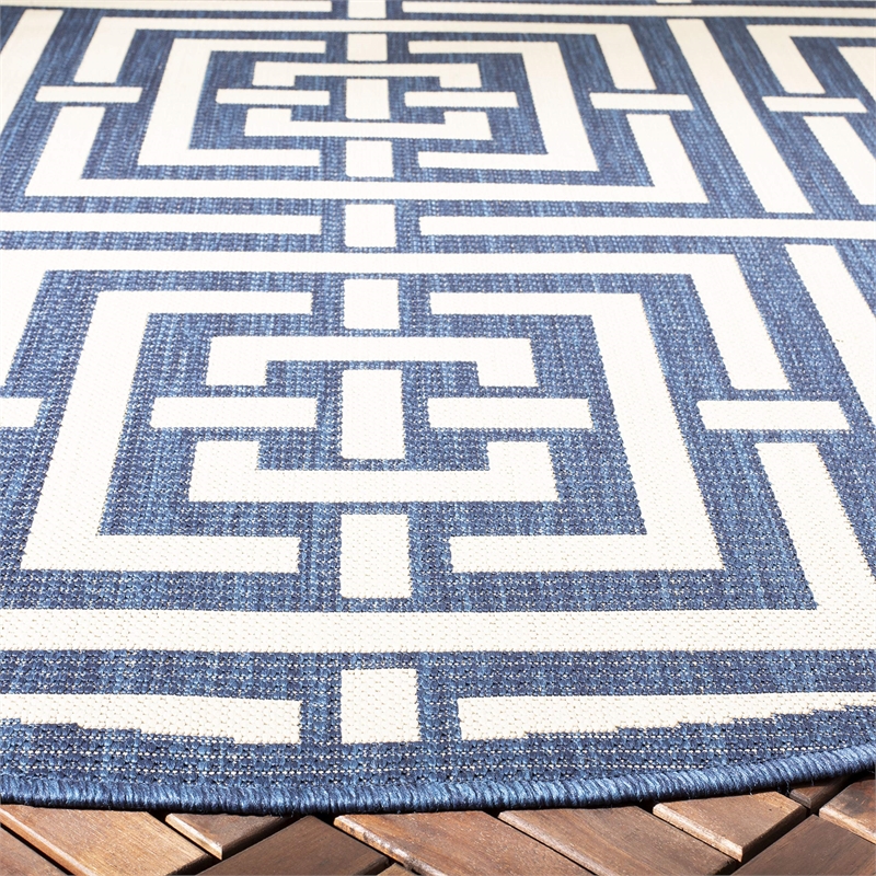 Pemberly Row Polypropylene Navy Indoor Outdoor Rug - Round 5'3